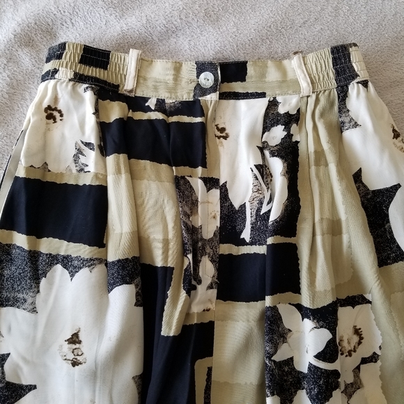 VINTAGE Midi Rayon Skirt with POCKETS ๐ - Picture 5 of 8